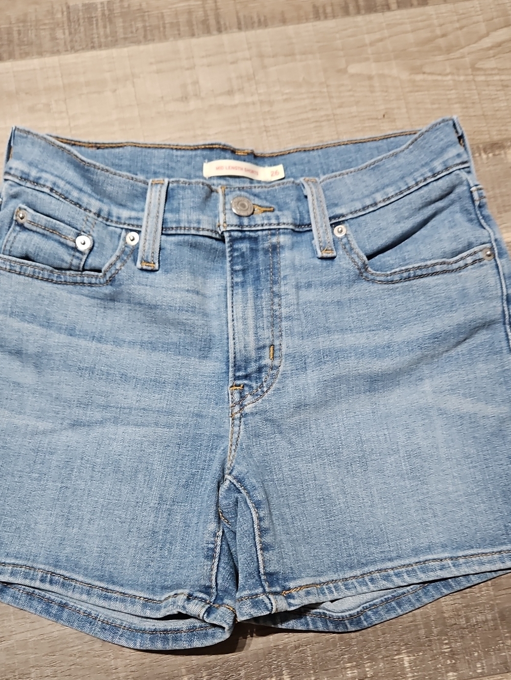 LEVI Light Wash Denim Shorts